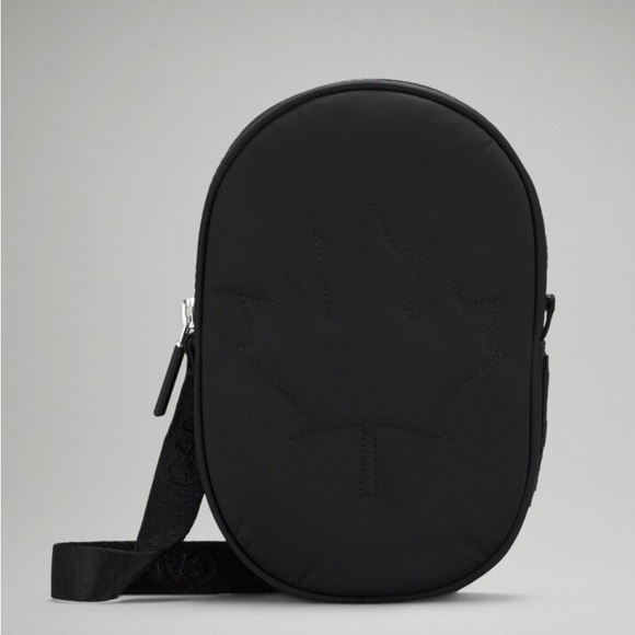Lululemon Future Legacy Crossbody Bag - Picture 1 of 10